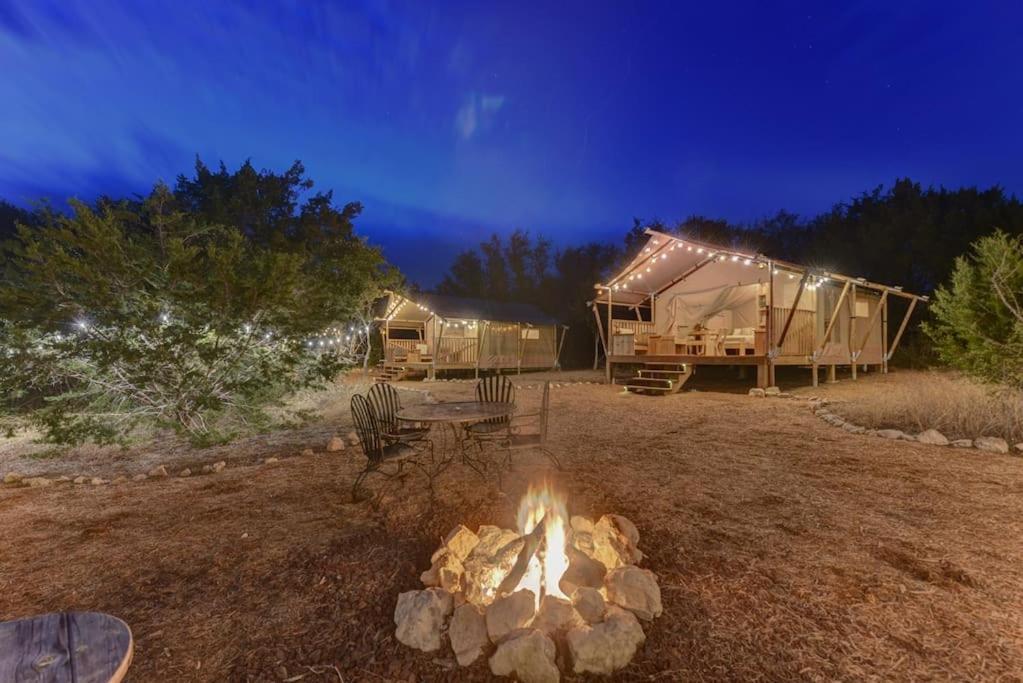 12 Fires Luxury Glamping With Heating #3 Hotel Johnson City Bagian luar foto